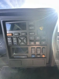 88-94 CHEVROLET GMC PICKUP SILVERADO EQ RADIO HEAD UNIT GM DELCO 89 90 91 92 93 - Picture 1 of 1