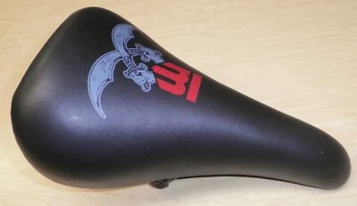 MONGOOSE BLACK/GRAY/RED BIKE SADDLE/SEAT BICYCLE PARTS 332 - Image 1 of 4