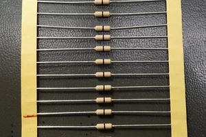 Lot of 50 ZOR-25-B-52-0R Yageo Metal Film Resistor 0 Ohm Jumper 250mW 1/4W Axial