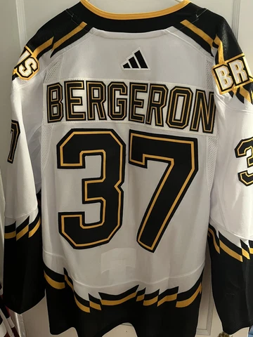 patrice bergeron reverse retro jersey Boston Bruins 52 NHL Adidas Cover