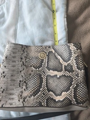 Bolso Bandolera Bolso de Hombro Anne Klein Negro/Gris Serpiente Repujado  Foto 1 de 4