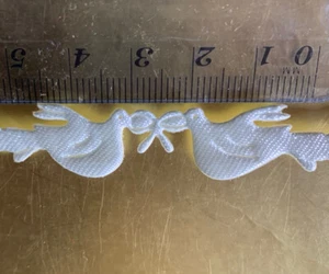 3 yards WHITE DOVES cut out shaped ribbon ribbon White 10mm joined BNWoT - Picture 1 of 5
