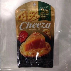 Galleta de queso cheddar Glico Cheeza 40 g de Japón - Imagen 1 de 2