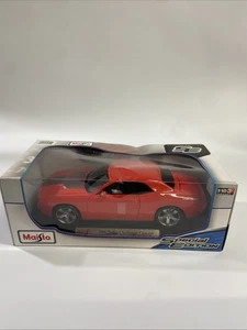 Maisto 2006 Dodge Challenger Concept 1:18 Car - Red Special Edition - Picture 1 of 5