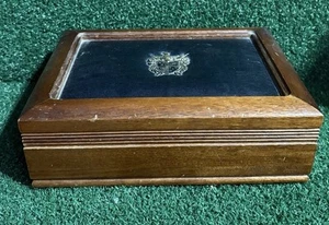 Vintage 1960s APEX Wood Jewelry Padded Lidded Box "Coat Of Arms" Japan - Bild 1 von 7