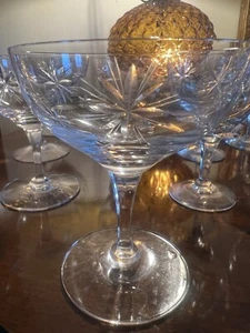 12 Gorgeous Stardust Wine or Champagne finest Crystal Glasses Stars carved on it - Picture 1 of 18