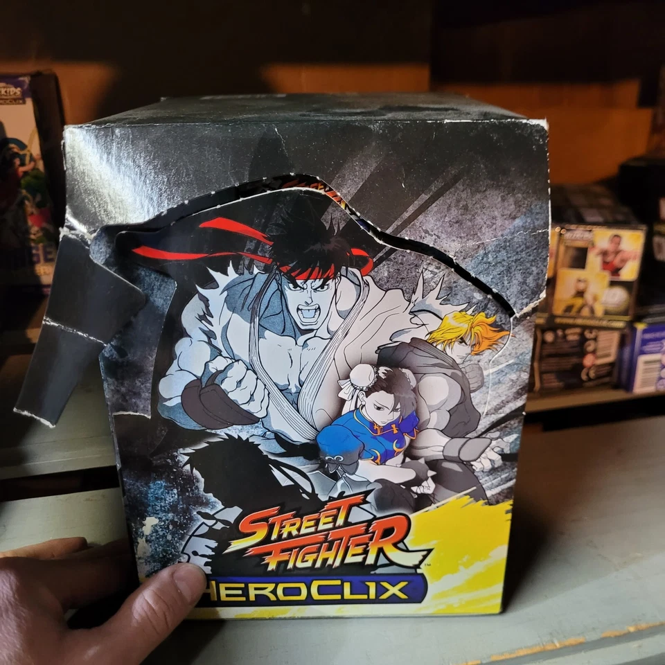 Street Fighter Heroclix Caja Ciega Sellada 24 Unidades En Exhibición Wizkids Neca Capcom Foto 1 de 2