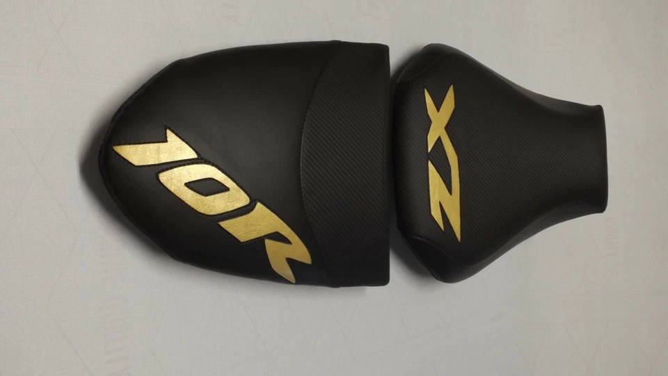 FUNDAS DE ASIENTO PERSONALIZADAS KAWASAKI ZX10R 2006/2007 DELANTERAS Y TRASERAS NEGRAS/DORADAS NINJA ZX10R Foto 1 de 4