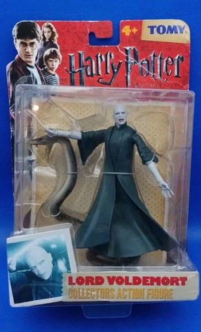 Harry Potter - Deathly Hallows Lord Voldemort Collectors Action Figure 2010 BNIP Cover