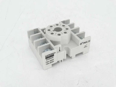 DAYTON 5X852N ENCHUFE RELÉ Foto 1 de 3