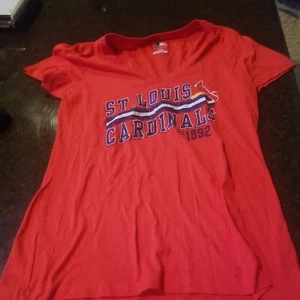St. Louis Cardinals Baseball Women's Red V-Neck Medium MLB T-Shirt EUC - Picture 1 of 2