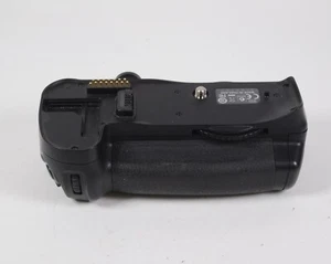Battery grip originale Nikon MB-D10 per D700 + D300 - Foto 1 di 7