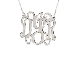 Monogramm Halskette - Silber extra kleine Ranke individueller Monogramm Anhänger - oNecklace® - Bild 1 von 3