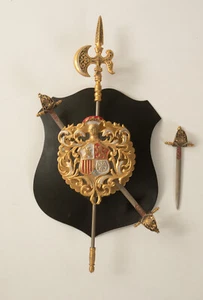 Small Toledo Spain Coat of Arms (P4L) Knight (JSF6) Crest Swords Halberd Parts - Picture 1 of 4