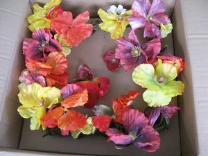 ECKIGER BLUMENKRANZ - Bild 1 von 4