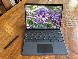 Microsoft Surface Pro 11 Tablet 13" Copilot+PC Touch X Plus 16 GB Ram/1 TB/Black - Picture 1 of 5