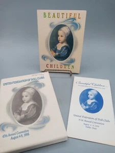 United Federation of Doll Clubs 47th Annual Conference Souvenir Book in Box - Foto 1 di 16