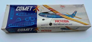 NEW - Comet Meteor 21" Wingspan Free Flight Model Airplane Kit - Picture 1 of 2