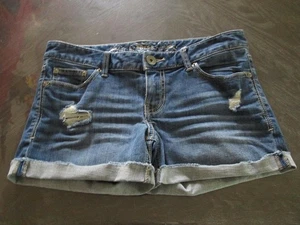 Express Women's Size 6 Stretch Blue Denim Distressed Cuffed Cut Off Shorts EUC - Picture 1 of 9