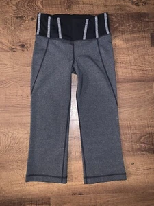 LULULEMON GRAY BLACK CLASSIC CROP YOGA PANTS! 4 - Picture 1 of 3