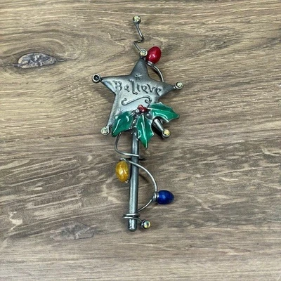 复古 Believe Star 胸针 3.5 英寸锡釉冬青灯水钻别针 — 第 1/4 张图片