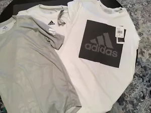 T-shirt Adidas uomo piccole x3 camicie bianche e grigie, nuove con etichette - Foto 1 di 12