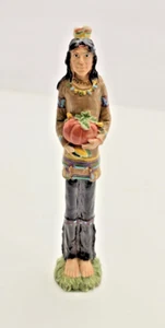 Indianer männliche Figur hält Kürbis & Mais Erntedank Ernte Deko - Bild 1 von 4