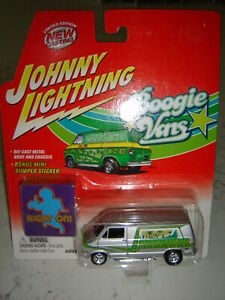 Johnny Lightning Boogie Vans RIGHT ON! Silver '76 Dodge D-150 VAN NEW