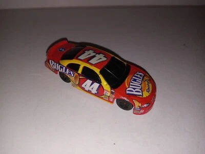 Dodge Intrepid #44 Bugles Racing 1:64 Salute to Richard Petty Hot Wheels Foto 1 de 4