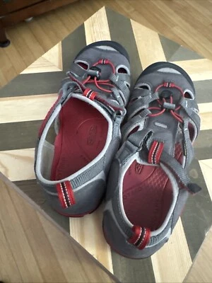 Sandalias Keen Youth Seacamp II CNX niños talla 6 niños gris rojo impermeables 1014126 Foto 1 de 3