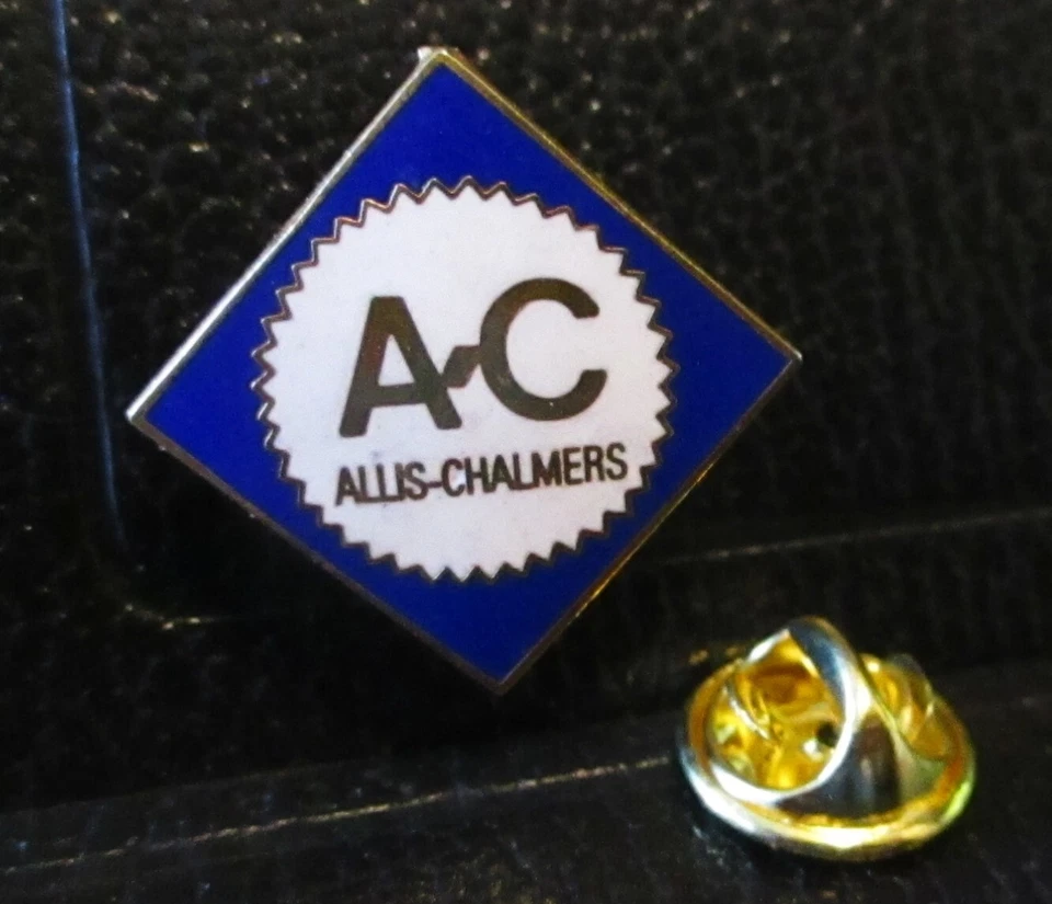 AC Allis Chalmers Marca Logo Sombrero Solapa Pin Azul y Blanco Esmalte y Latón Foto 1 de 3