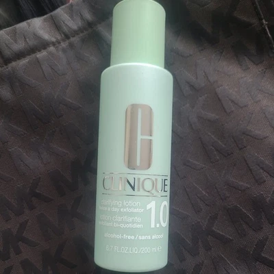 Clinique Clarifying Lotion Twice Day Exfoliator 200ml 1.0 Alcohol Free - Image 1 of 2