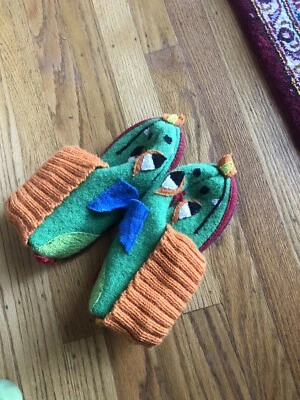 Sapatos caseiros de lã estilo ucraniano feitos à mão tamanho 3 - Imagem 1 de 3