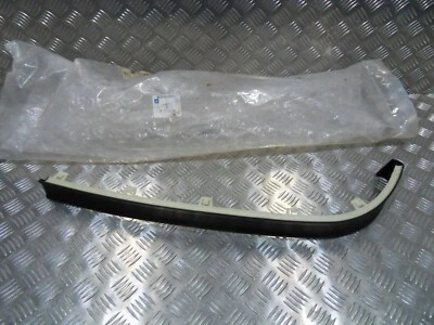 Cubierta de moldura de alerón delantero izquierdo original Vauxhall Corsa B 1997 a 2002 NOS Foto 1 de 4