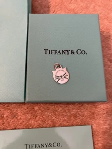 100% Genuine Tiffany And Co Return To Tiffany Cat Charm Pendant Rare BNWT - Picture 1 of 9
