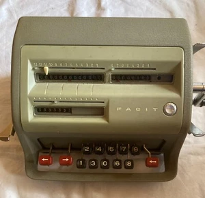 Rechenmaschine Facit C1-13 mechanisch Retro mit Abdeckung - Bild 1 von 8