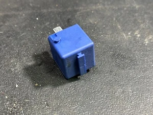 BMW ULTRA NAVY BLUE RELAY E36 E46 E65 E83 E85 E86 61368364582 - Picture 1 of 3
