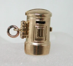 9ct Gold Post Box With Postman Inside Charm 1980's Vintage 23024 - Picture 1 of 4