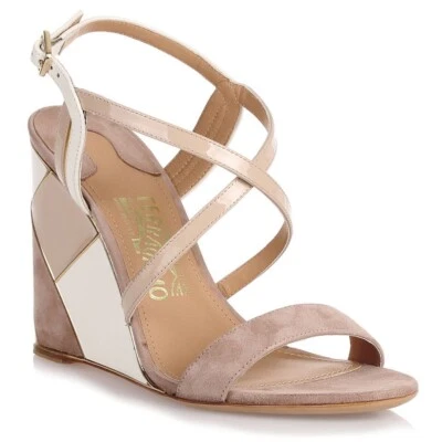 FERRAGAMO Gris Beige Gamuza Cuña Sandalia US 9.5 $795 Foto 1 de 4