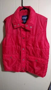 Men’s Vtg Wrangler Red Puffer Vest Size Medium M Nylon Shell Polyester Filled - Picture 1 of 8