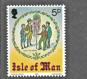 ISLE OF MAN 1978 - CHRISTMAS Hunt The Wren - 5p SG143 - Mint MNH - Picture 1 of 1
