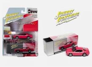 JOHNNY LIGHTNING JLSP147-B COLLECTOR TIN 2010 DODGE CHALLENGER R/T 1/64 PINK - Picture 1 of 1