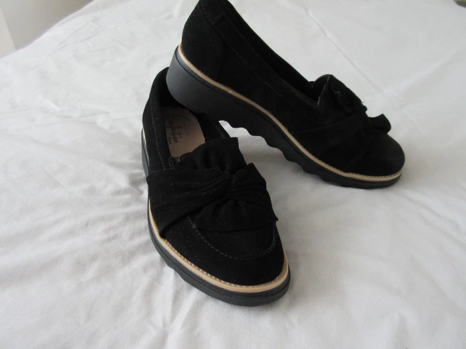 CLARKS ULTIMATE COMFORT COLLECTION SHARON DASHER BLACK SUEDE LOAFERS 4D - Image 1 of 4
