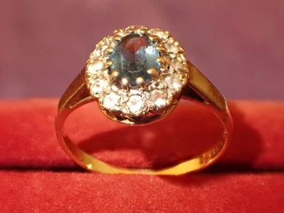 Vintage 9ct gold  ring with paste blue and clear stones  2.29gm size R FJ03 - Image 1 of 4