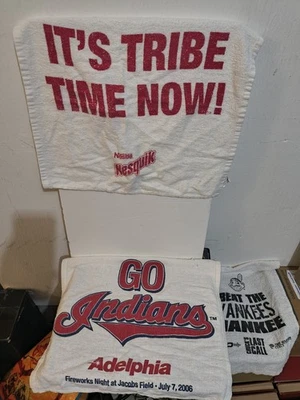 Lote de 3 toallas Cleveland Indians Its Tribe Time, Go Indians & Beat The Yankees Foto 1 de 4