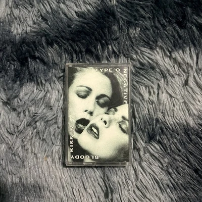 Type O Negative Bloody Kisses Gothic Rock Metal Cassette Tape 1993 Roadrunner Foto 1 de 3