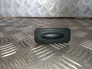 Bouton interrupteur Coffre/Hayon - RENAULT MEGANE III (3) PHASE I (1) - Imagen 1 de 3