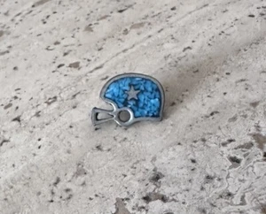 Casco de fútbol americano Dallas Cowboys Pin-back insignia turquesa? Incrustación de chip - Imagen 1 de 5