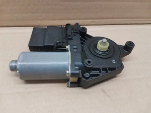 MOTEUR LEVE VITRE ARRIERE GAUCHE VW GOLF 4 1J 4 BORA 1J4959811A - Picture 1 of 7
