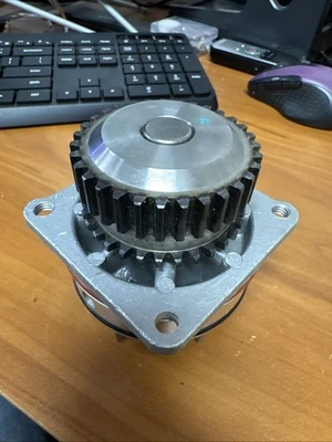 Водяной насос для Infiniti FX35 G35 I35 Nissan 350Z Altima Frontier Suzuki Equator - Изображение 1 из 4